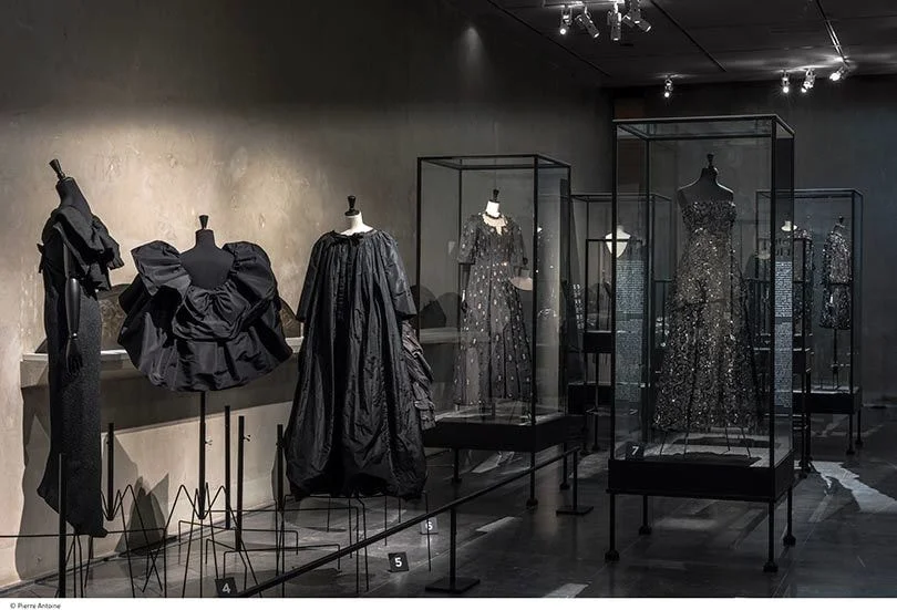 Musée balenciaga top
